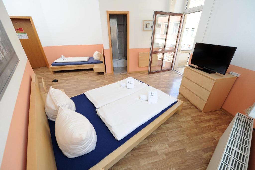 Hotel My Bed Dresden Rum bild
